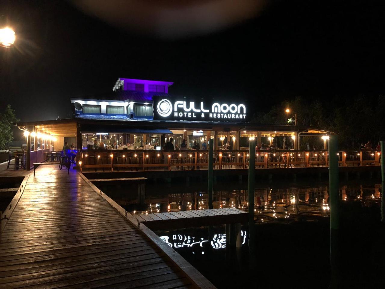 Full Moon Hotel & Restaurant Salinas Exteriör bild
